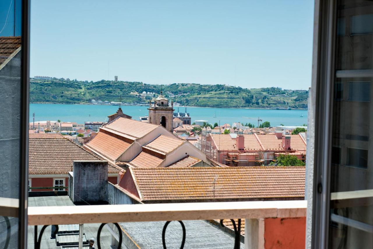 Ambassador River View Suites Lisbon Bagian luar foto