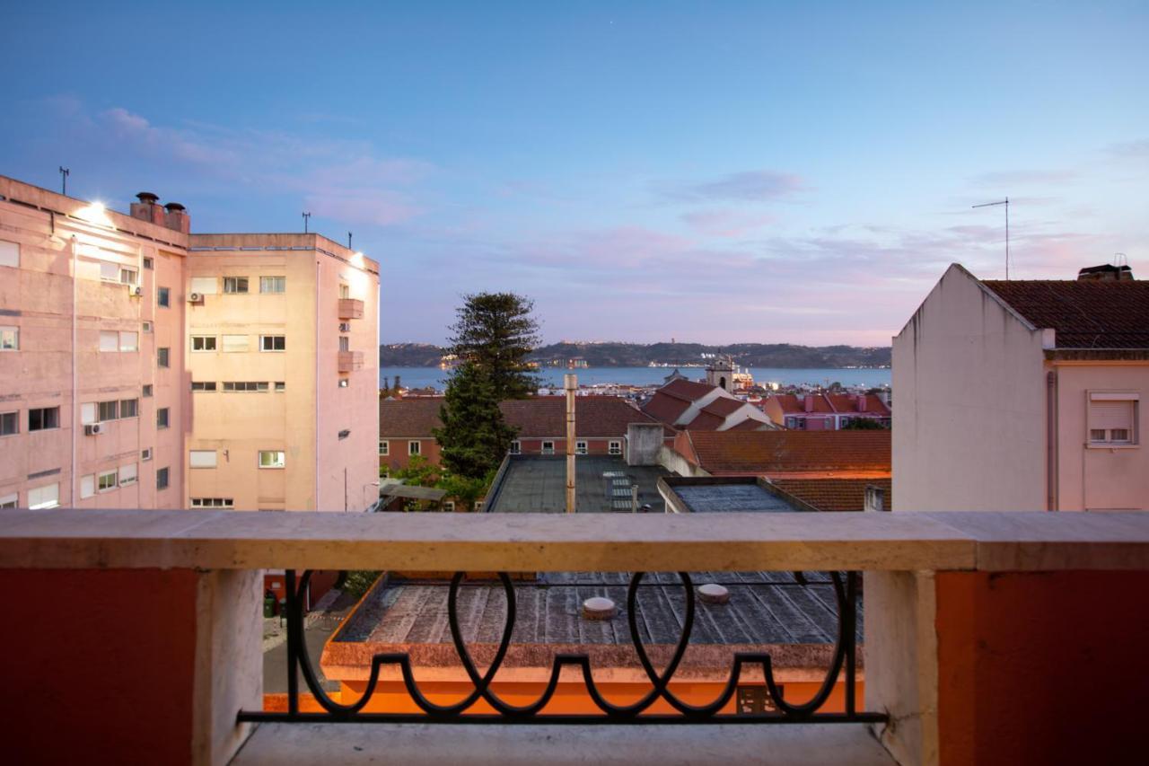 Ambassador River View Suites Lisbon Bagian luar foto