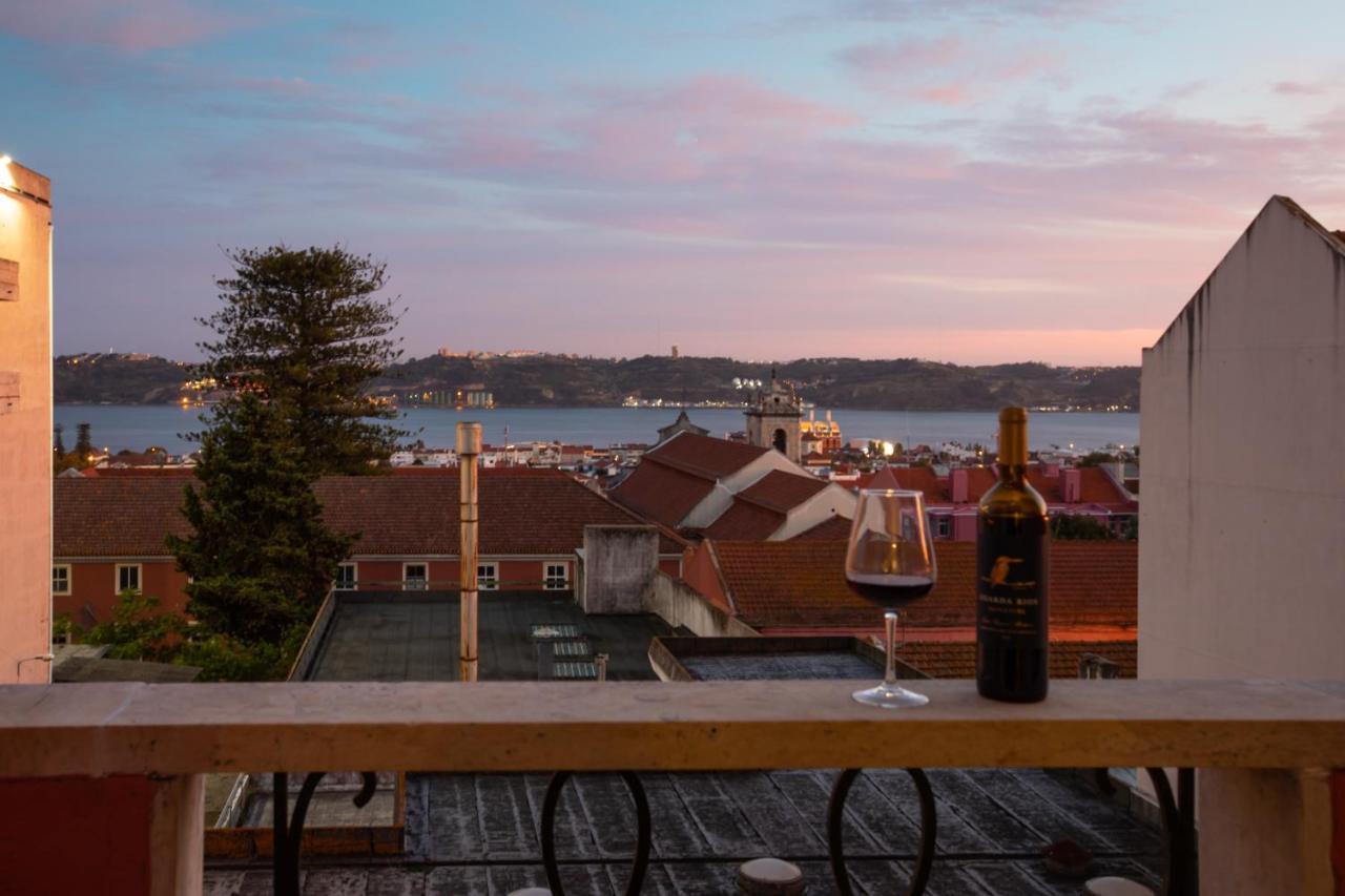 Ambassador River View Suites Lisbon Bagian luar foto